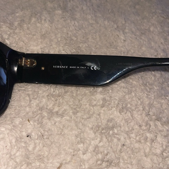 Versace unisex sunglasses - Picture 5 of 6